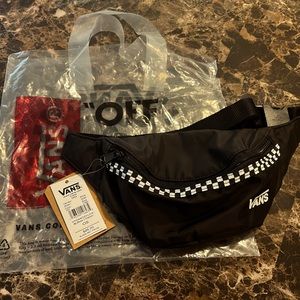 NWT VANS Mini Pouch Fanny Black/White